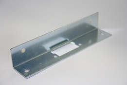 RLH0 Rintalevy huultamattomalle ovelle kromattu