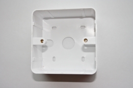 MV-300P Merkkivaloyksikkö ledeillä pinta-asennukseen